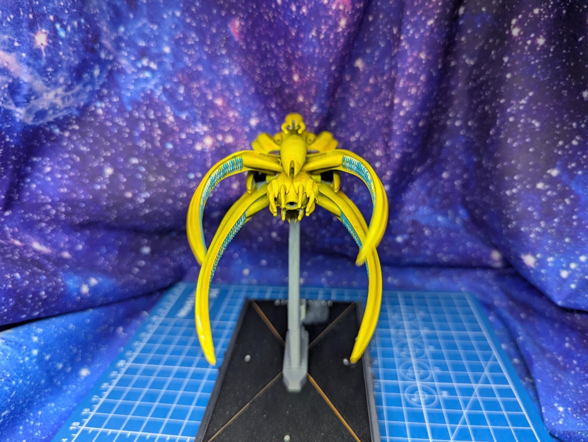Vorlon Empire Heavy Cruiser: Star Wars Armada Scale (2000mm)