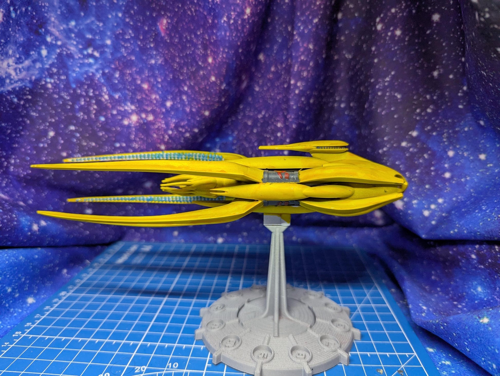 Vorlon Empire Heavy Cruiser: Star Wars Armada Scale (2000mm)