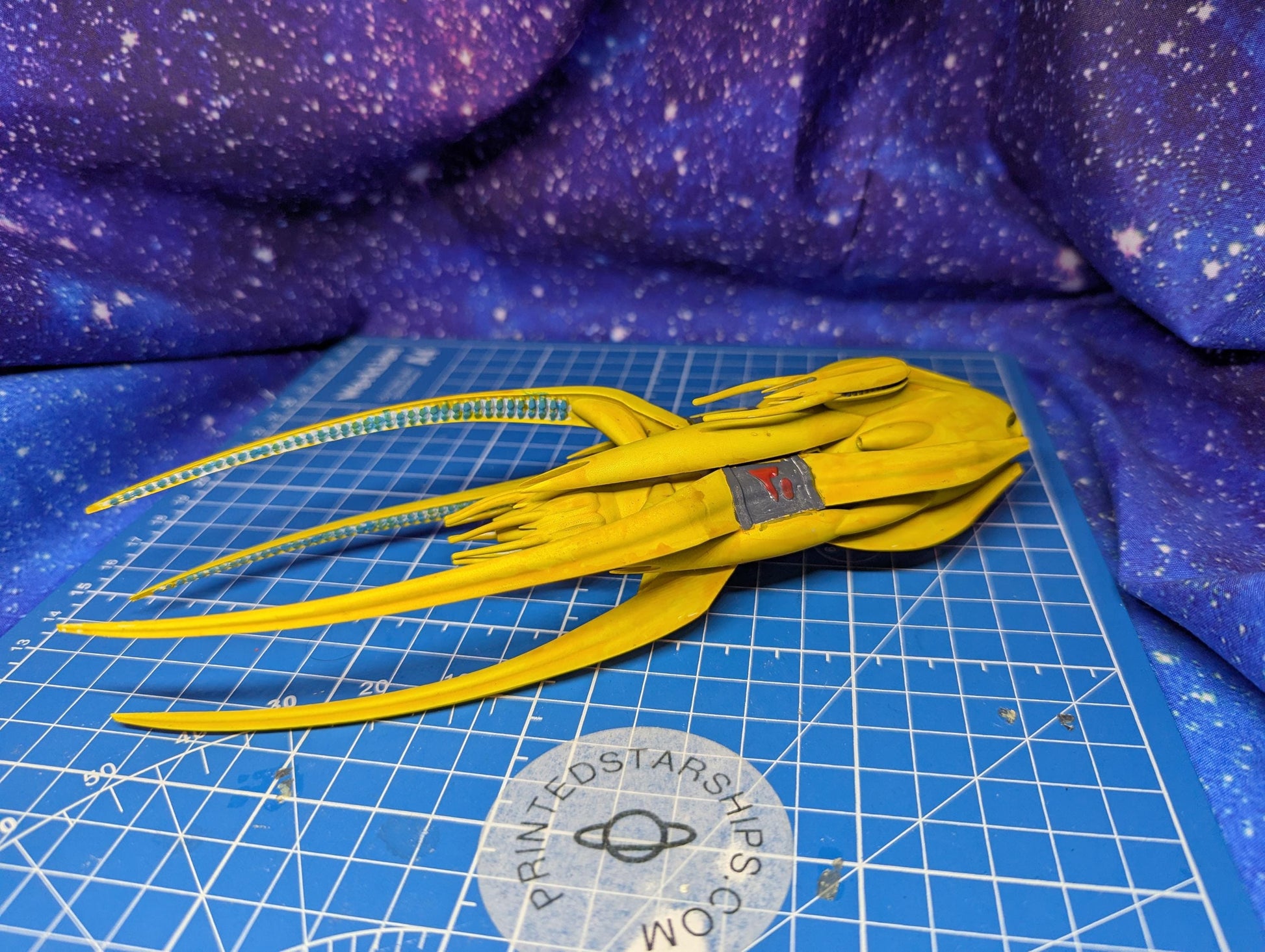 Vorlon Empire Heavy Cruiser: Star Wars Armada Scale (2000mm)