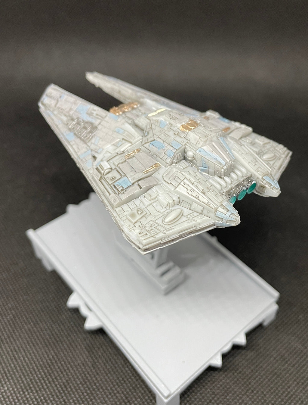 Broadside Missile Cruiser for Star Wars Armada Utar Games sculpt