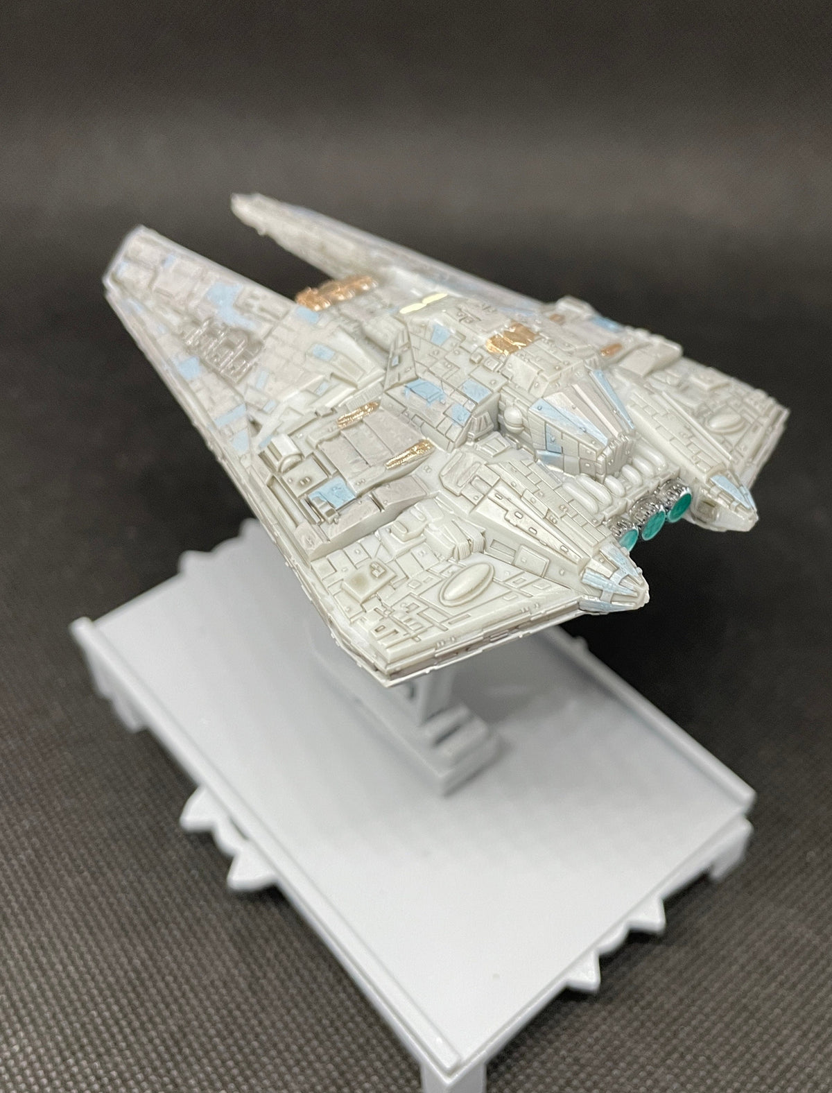 Broadside Missile Cruiser for Star Wars Armada Utar Games sculpt