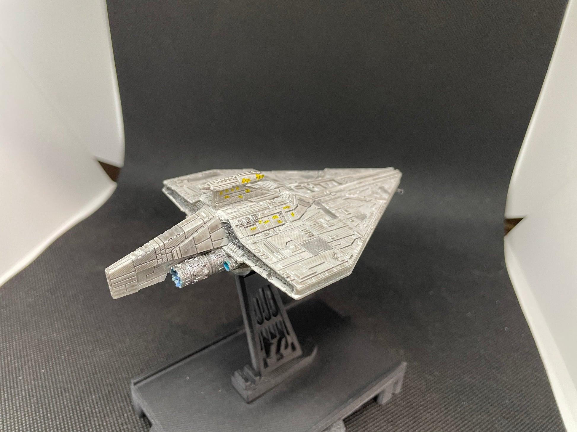 Republic Acclamator Assault Ship for Star Wars Armada scale games 122mm
