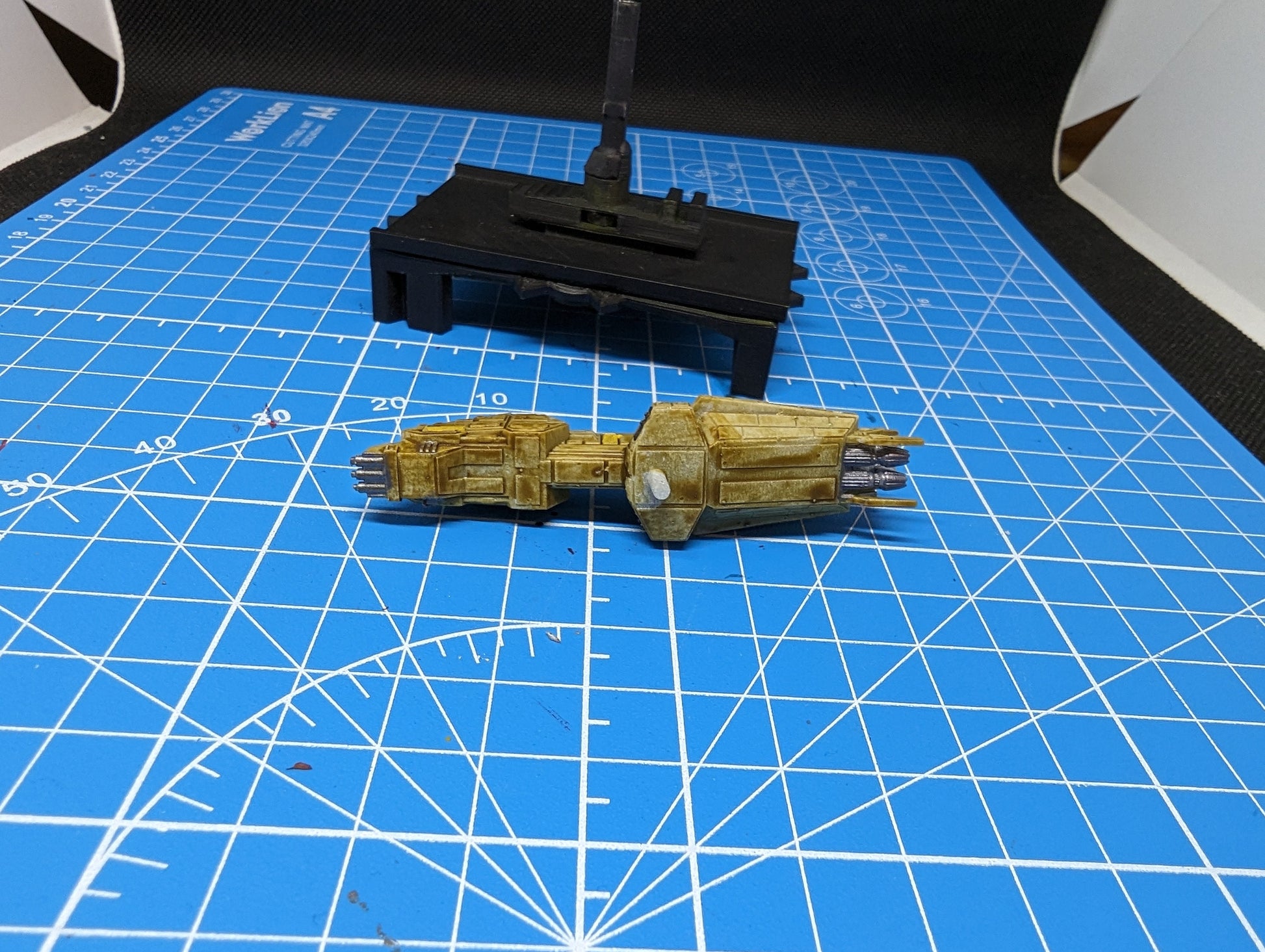 Pirate Interceptor IV Frigate for Star Wars Armada 73mm