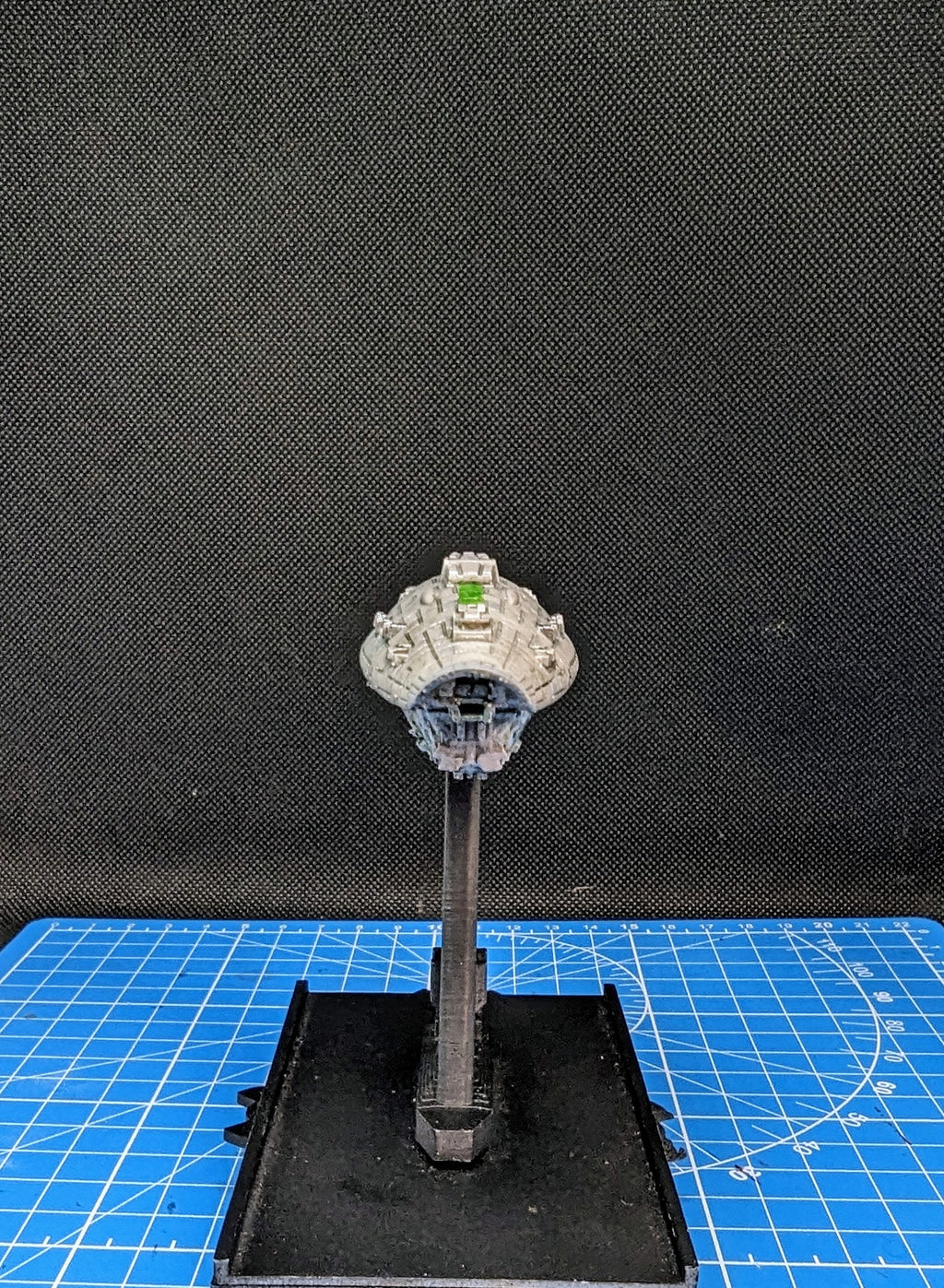 Dauntless Heavy Cruiser for Star Wars Armada or other miniatures games 150mm