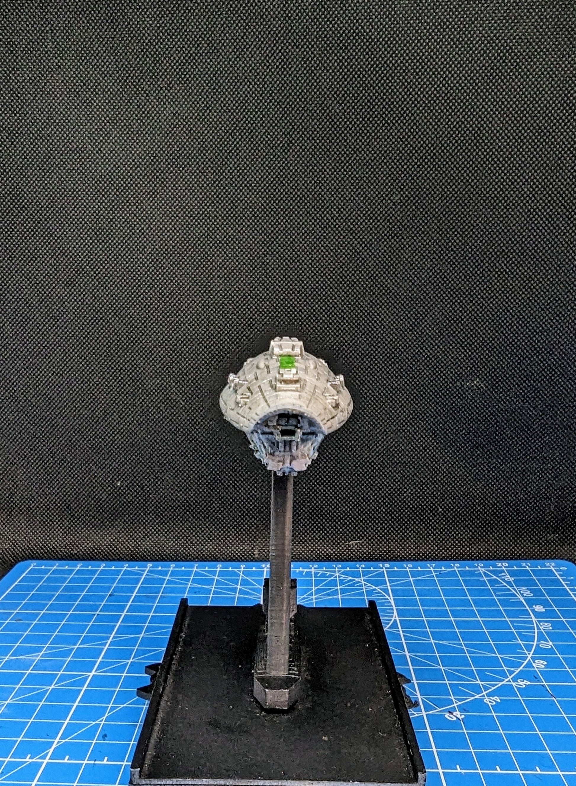 Dauntless Heavy Cruiser for Star Wars Armada or other miniatures games 150mm