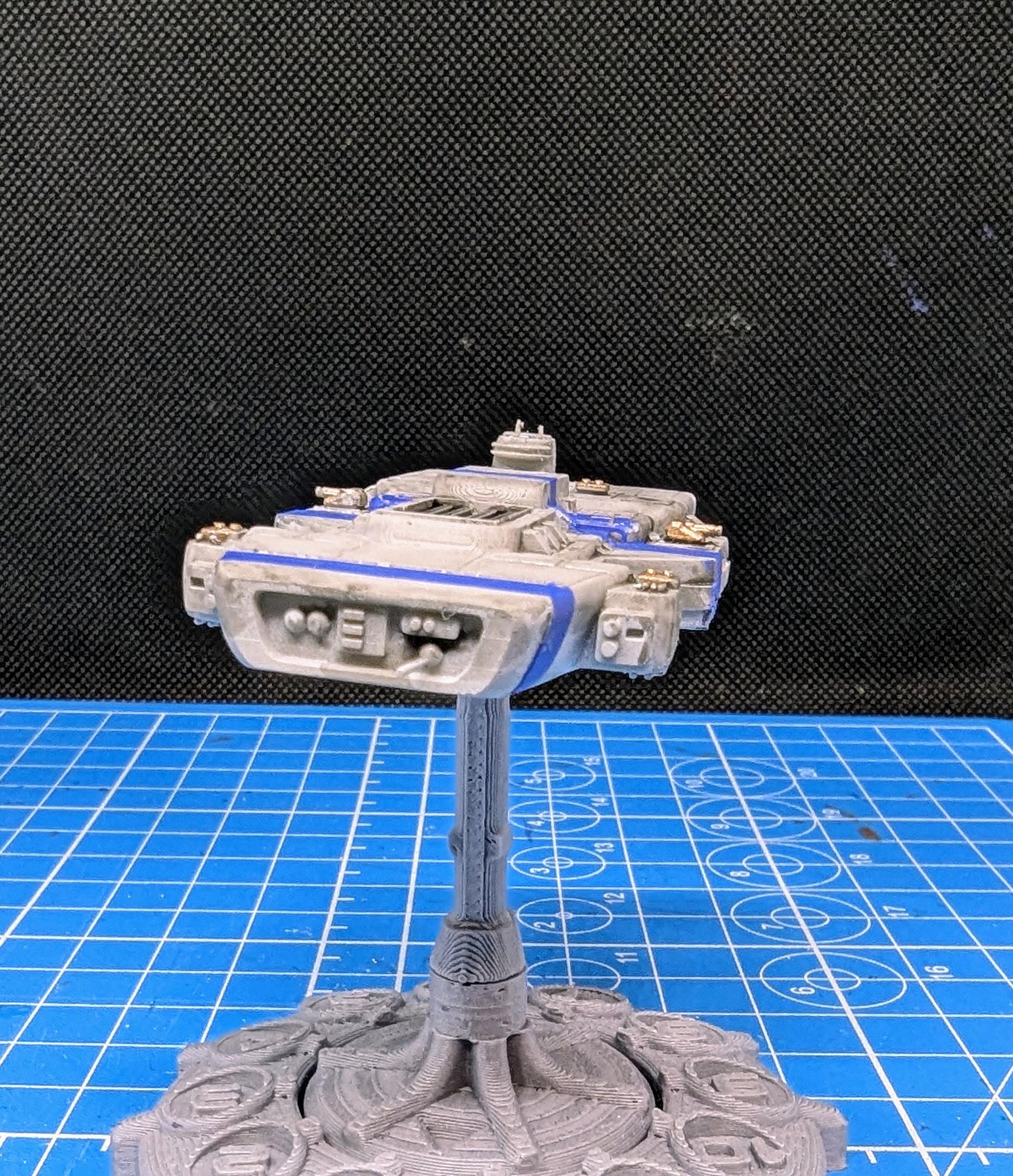 Babylon 5 Earthforce Artemis-class Frigate for miniatures games 72mm
