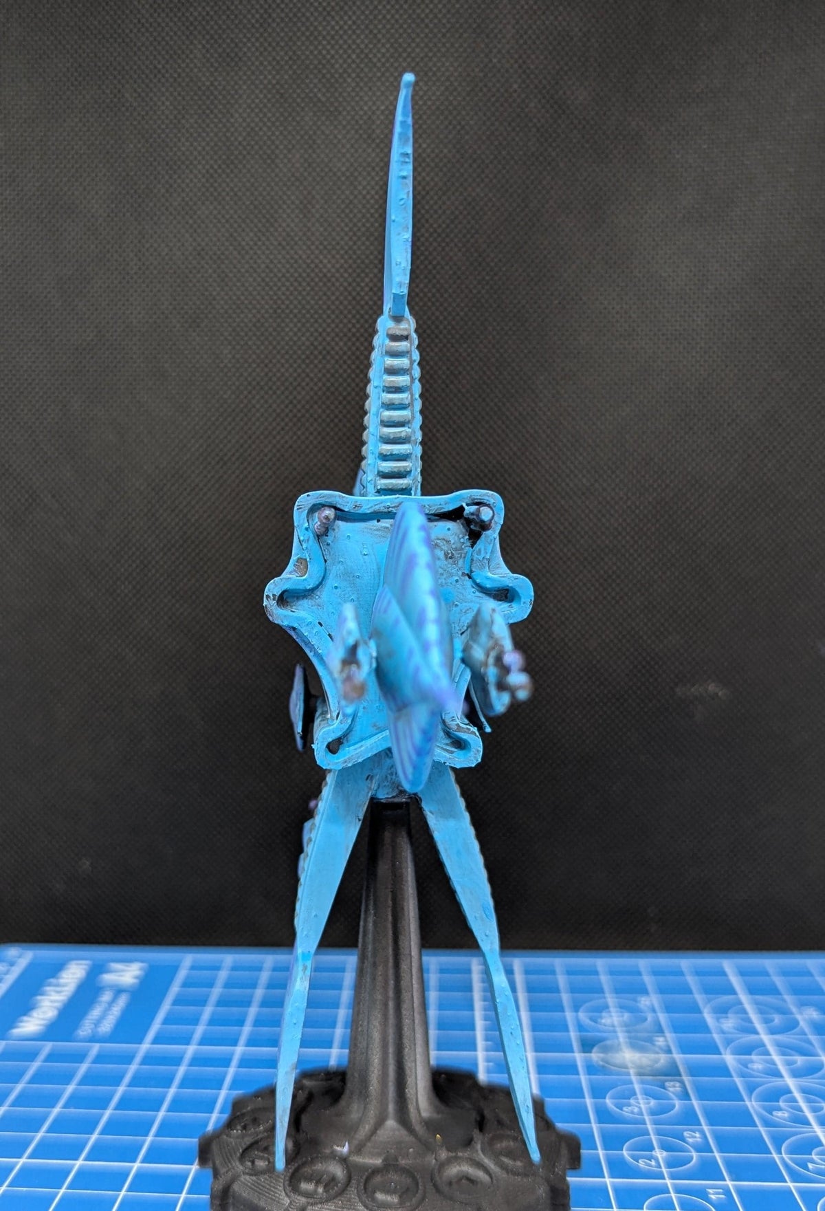 Babylon 5 Minbari Sharlin Warcruiser for Miniatures games like Warfleets 160mm long 148mm tall