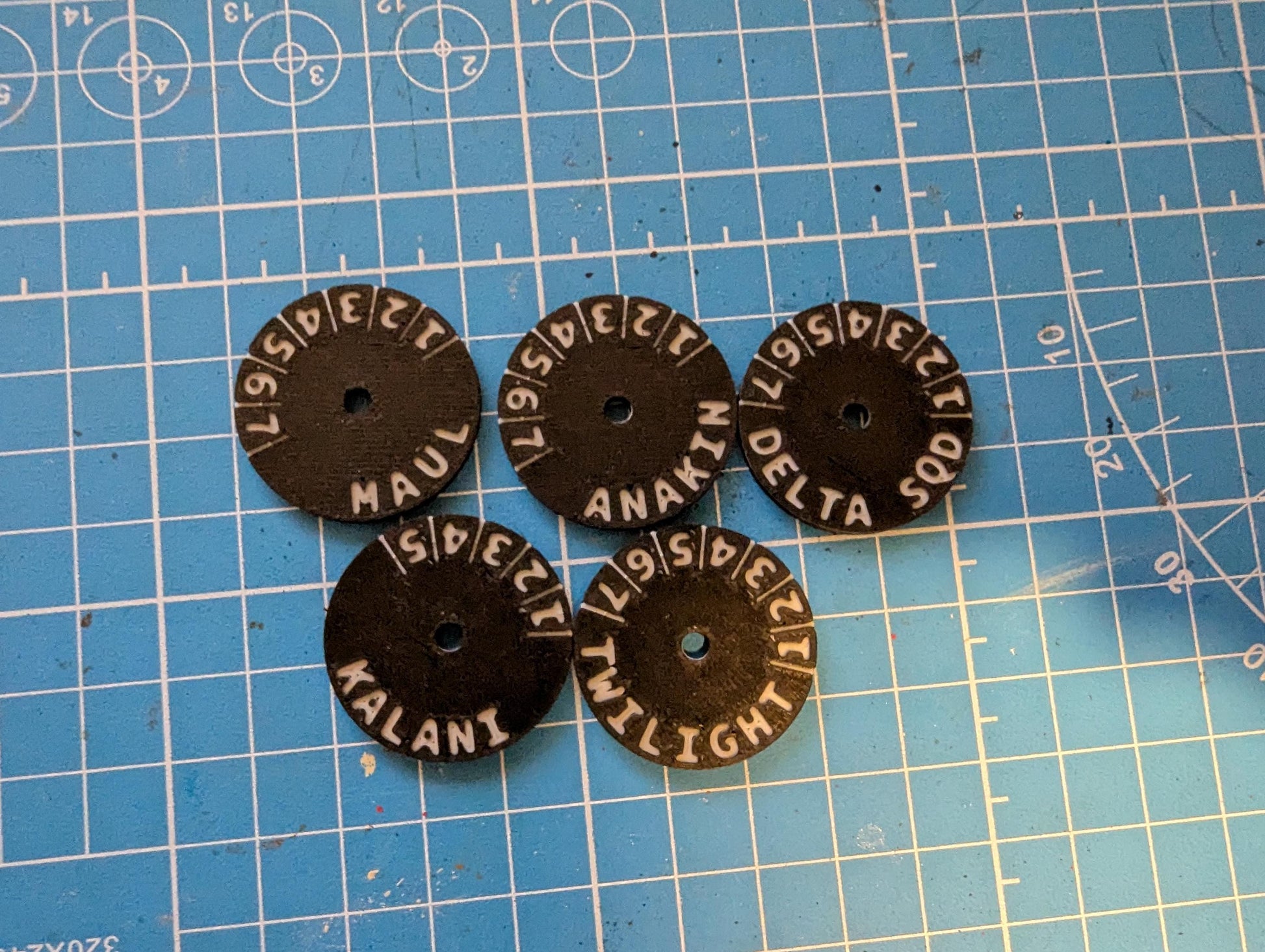 3d Printed Star Wars Armada proxy Ship Tokens