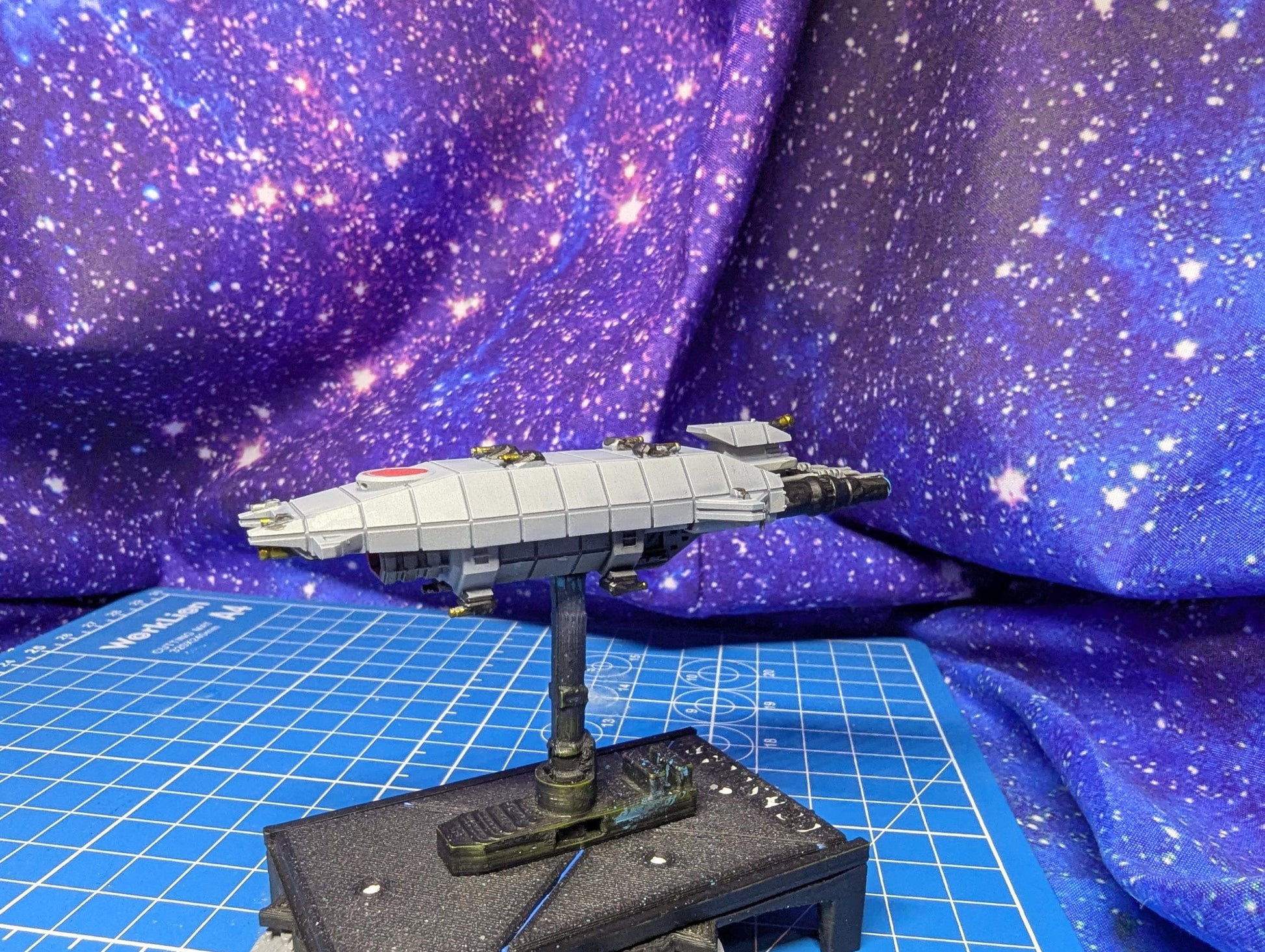 Earthforce Cronos-class Frigate for miniatures games 86mm
