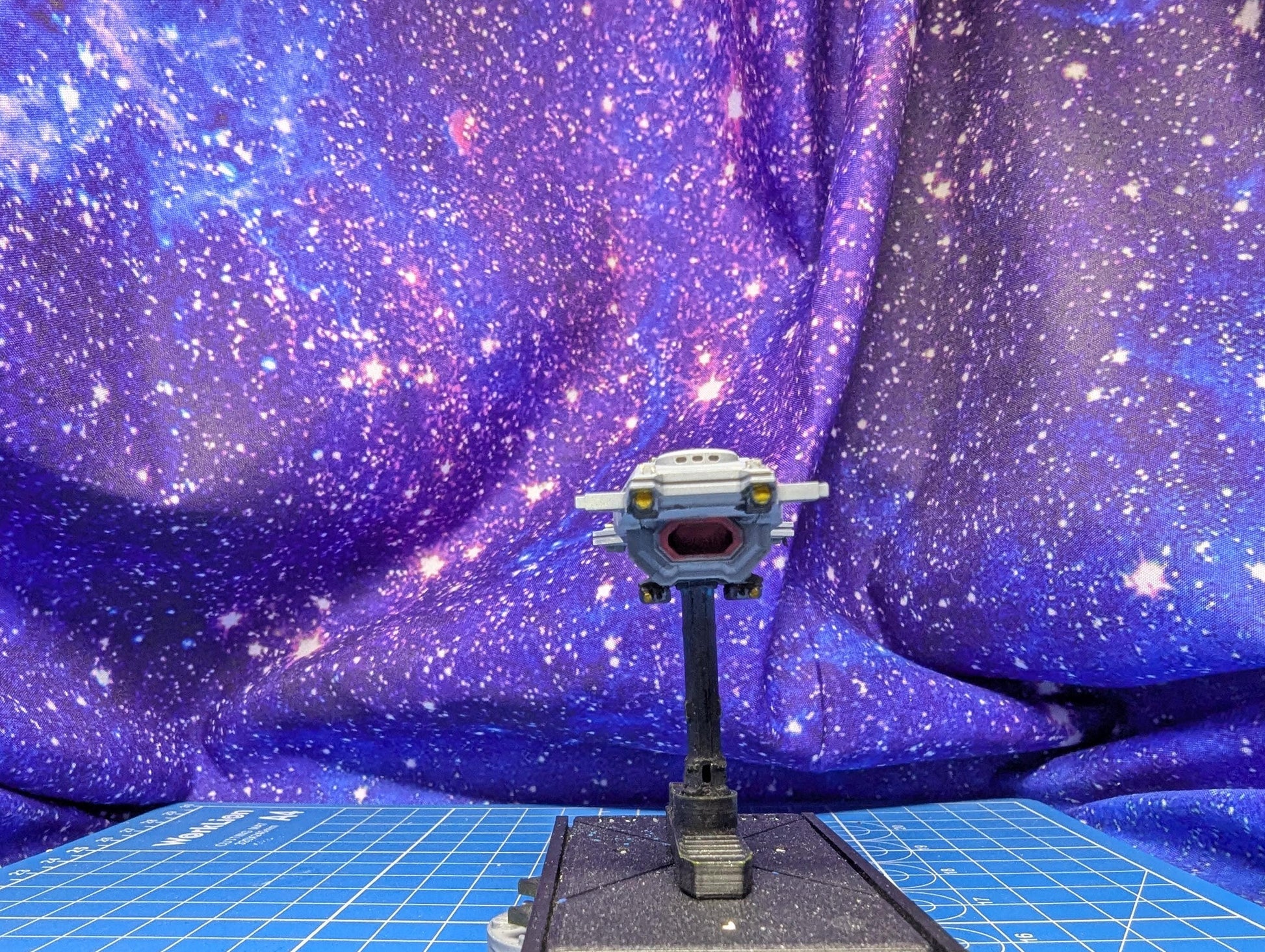 Earthforce Cronos-class Frigate for miniatures games 86mm