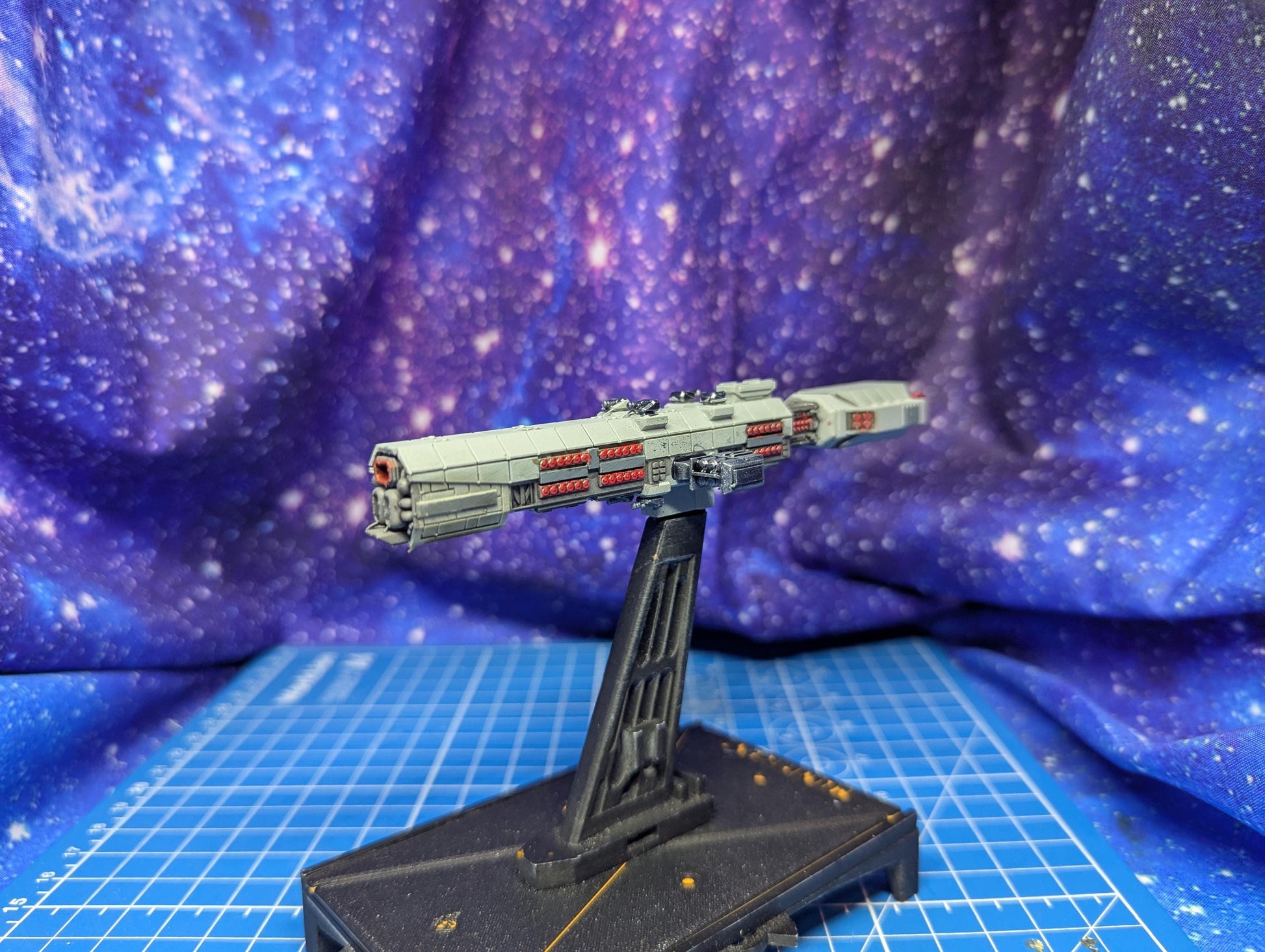 Babylon 5 Earthforce Apollo-class Missile Cruiser for miniatures games