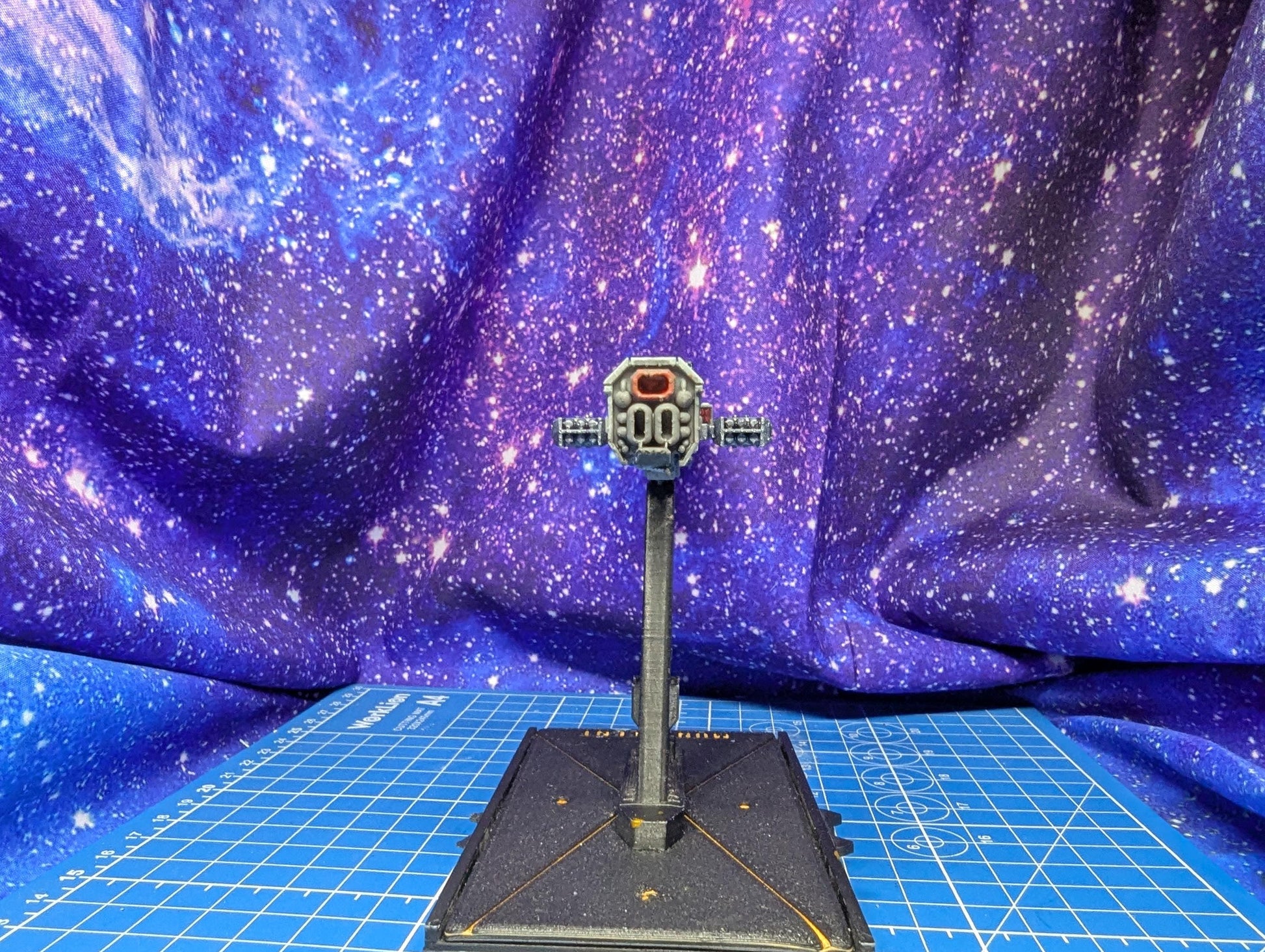 Babylon 5 Earthforce Apollo-class Missile Cruiser for miniatures games