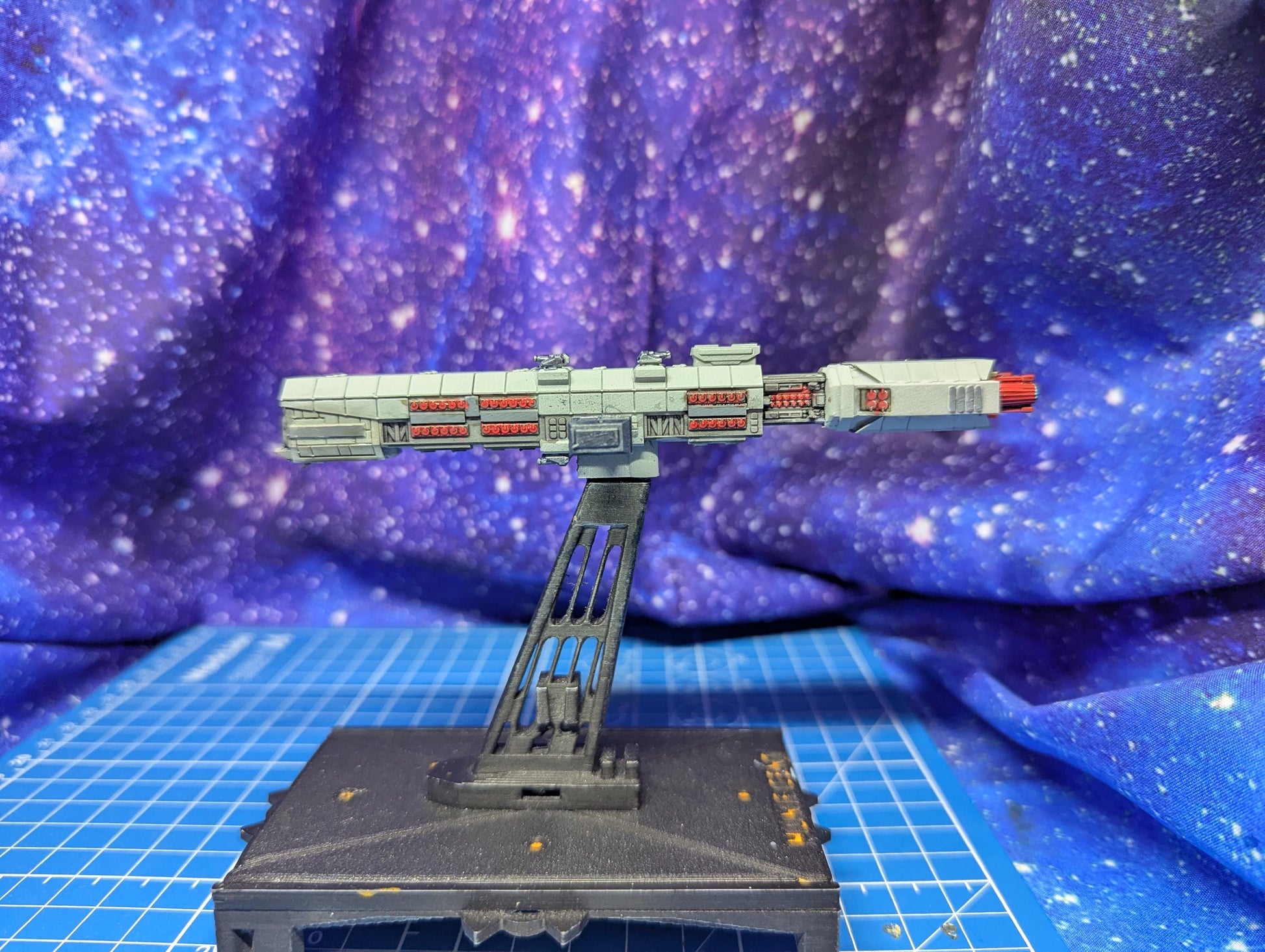 Babylon 5 Earthforce Apollo-class Missile Cruiser for miniatures games