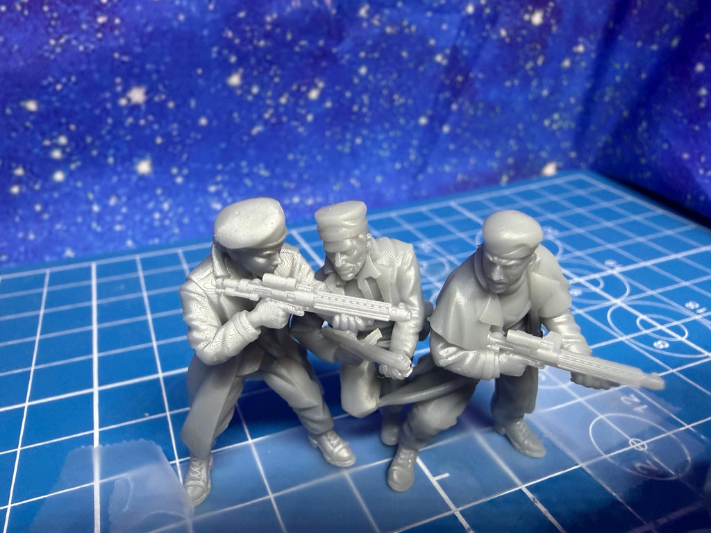 Gendron Front and Gendron Angry Civilians (13) for Star Wars Legion, Grimdark Future or other games 35mm