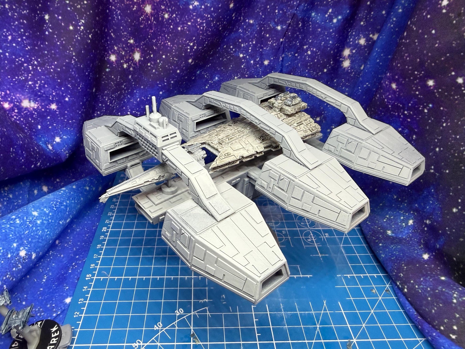 Telgorn Frigate Shipyard Station for Star Wars Armada scale games 173mm