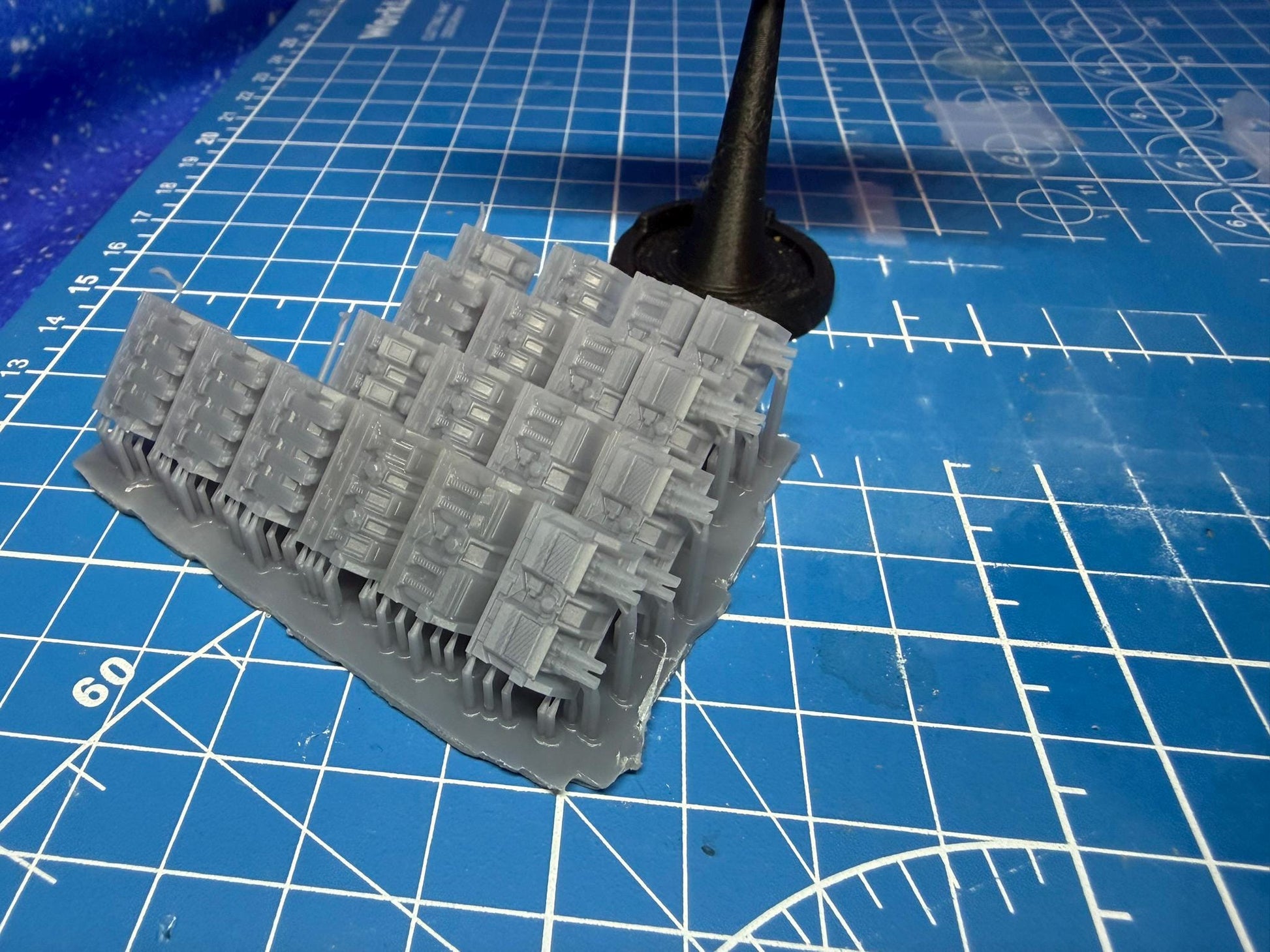 Goth Traitor faction Sol Pattern Cruiser Kit for Onepagerules Warfleets