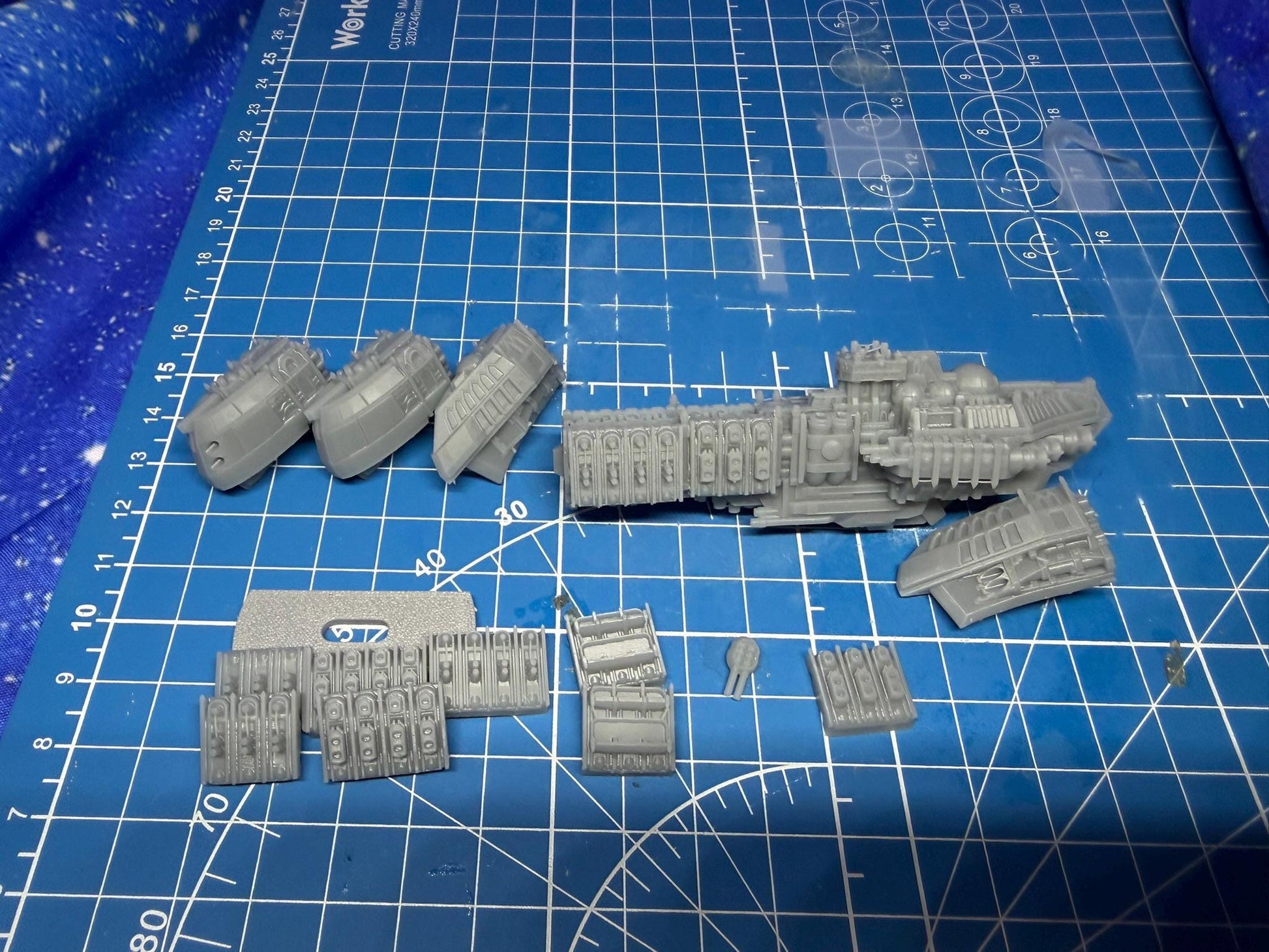 Goth Traitor Grand Cruiser Sol Pattern Battleship Kit for Onepagerules Warfleets