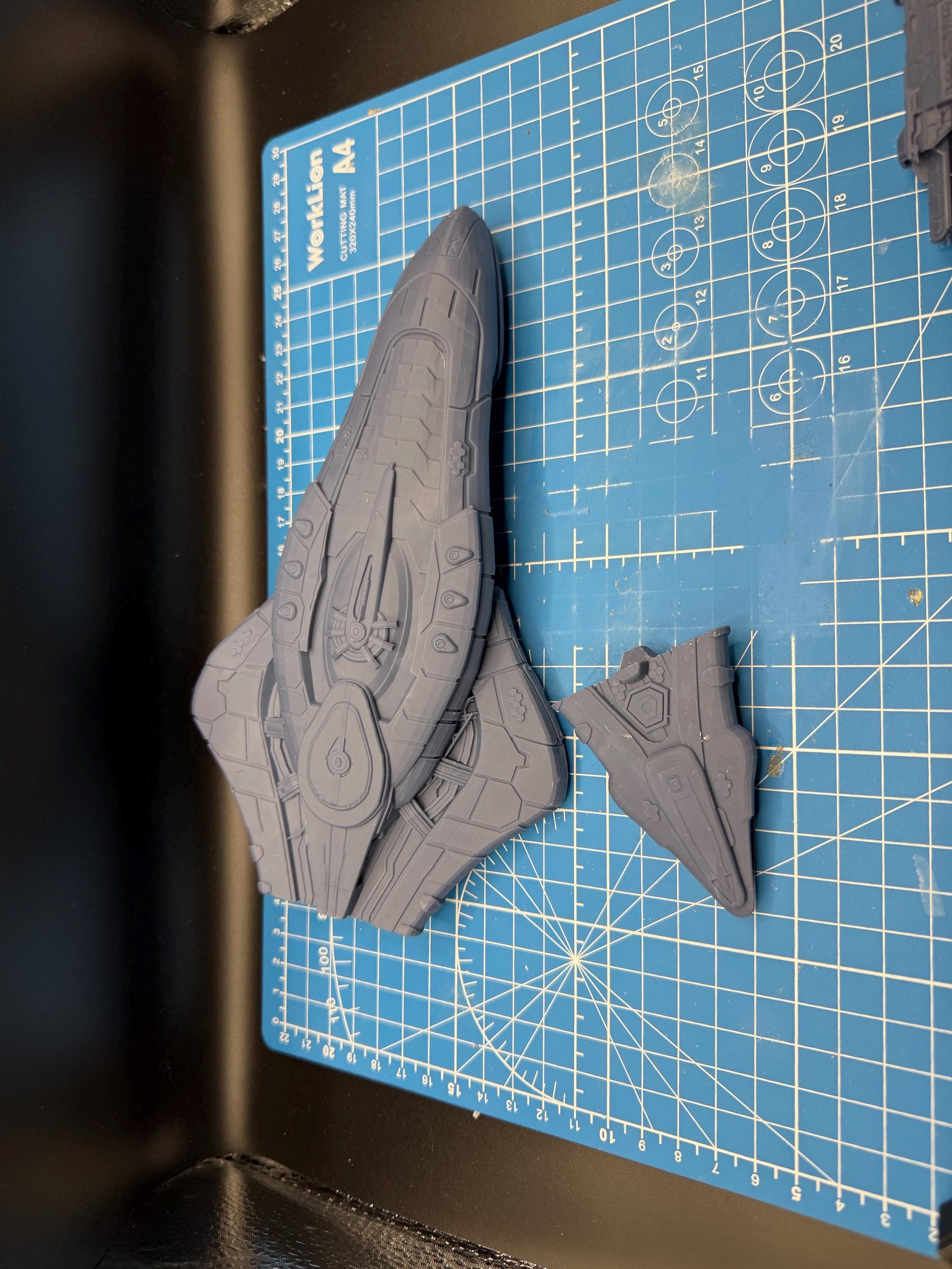 Covenant DOS Onura-pattern Supercruiser for Halo Armada 272mm