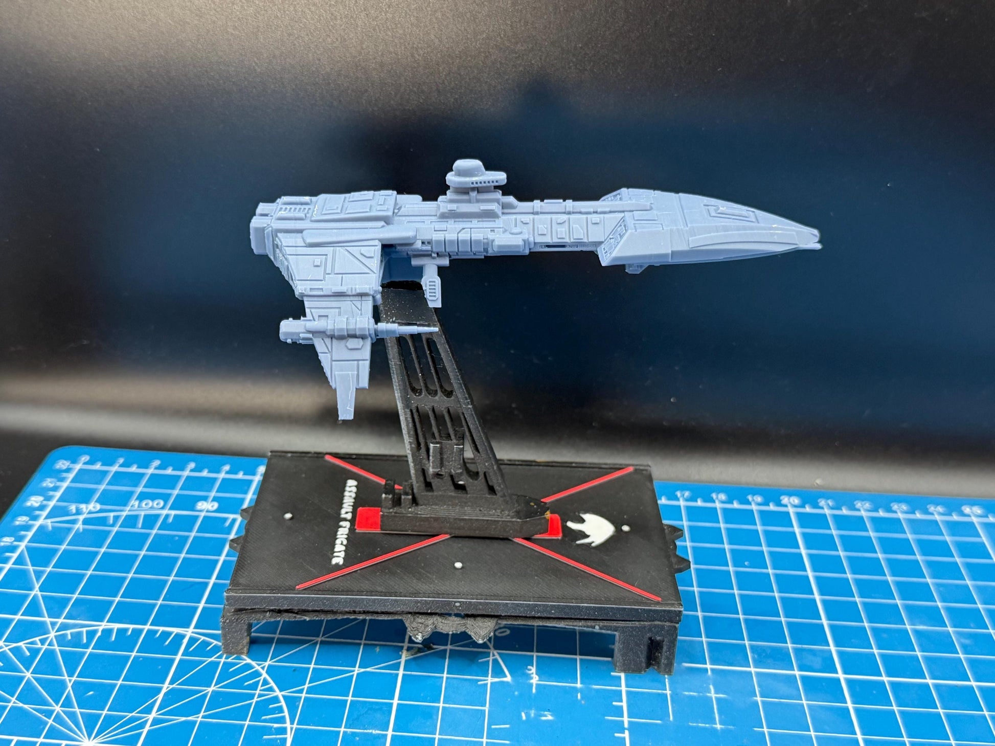 New Republic Majestic-Class Heavy Cruiser for Star Wars Armada scale games 122mm