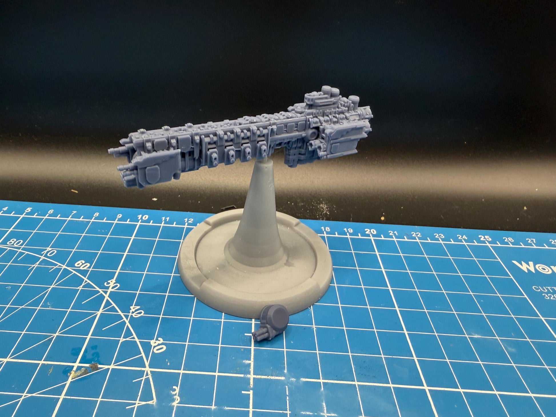 Goth Human Empire Sol Pattern Space Knight Assault Cruiser Kit for Onepagerules Warfleets