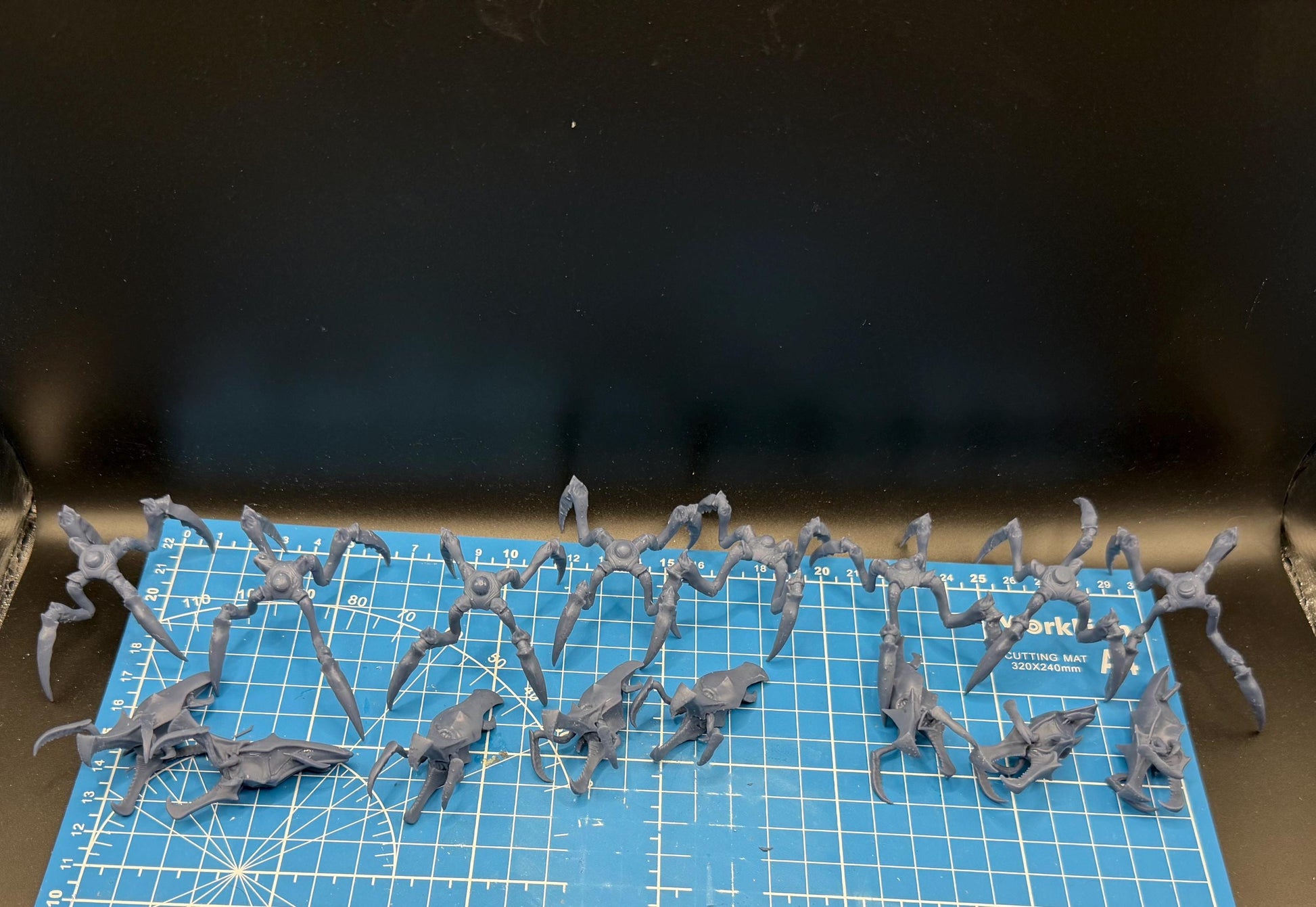 Klendathu Arachnid Warriors kit (8) for Star Wars Legion proxies, Grimdark Future scale games 35mm