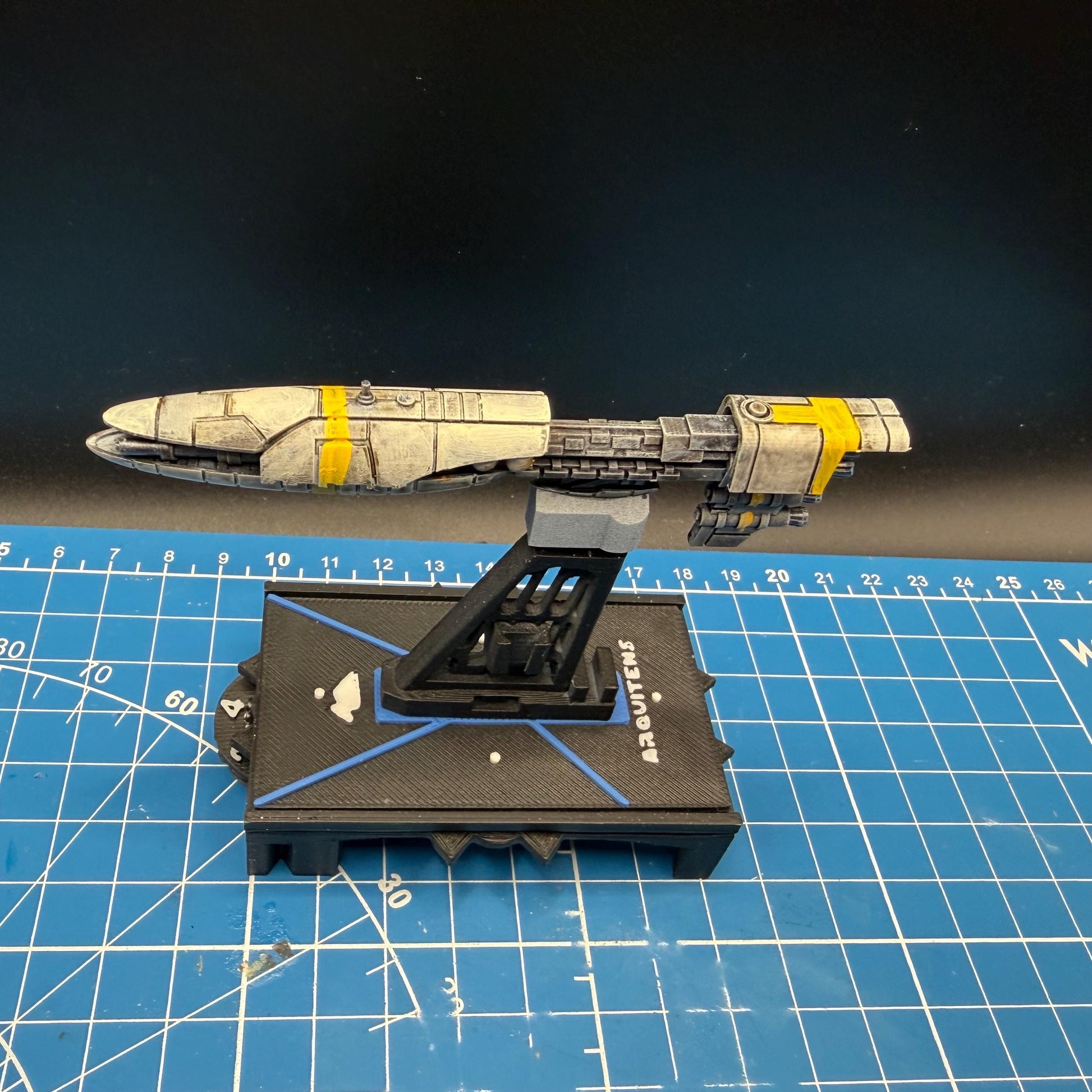 Resistance Vakbeor Cargo Frigate for Star Wars Armada scale games 100mm