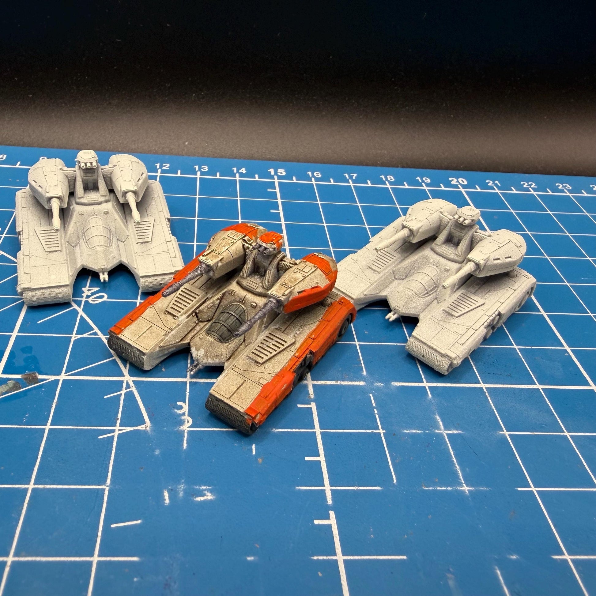 6mm Scale Rebel T4-B Heavy Tank Platoon (3)