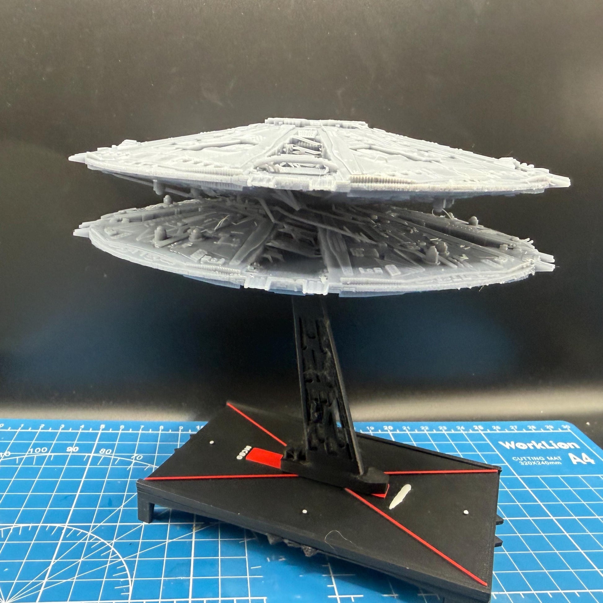 TOS Cylon fleet Basestar type b carrier for Armada Legends or other miniatures games 165mm