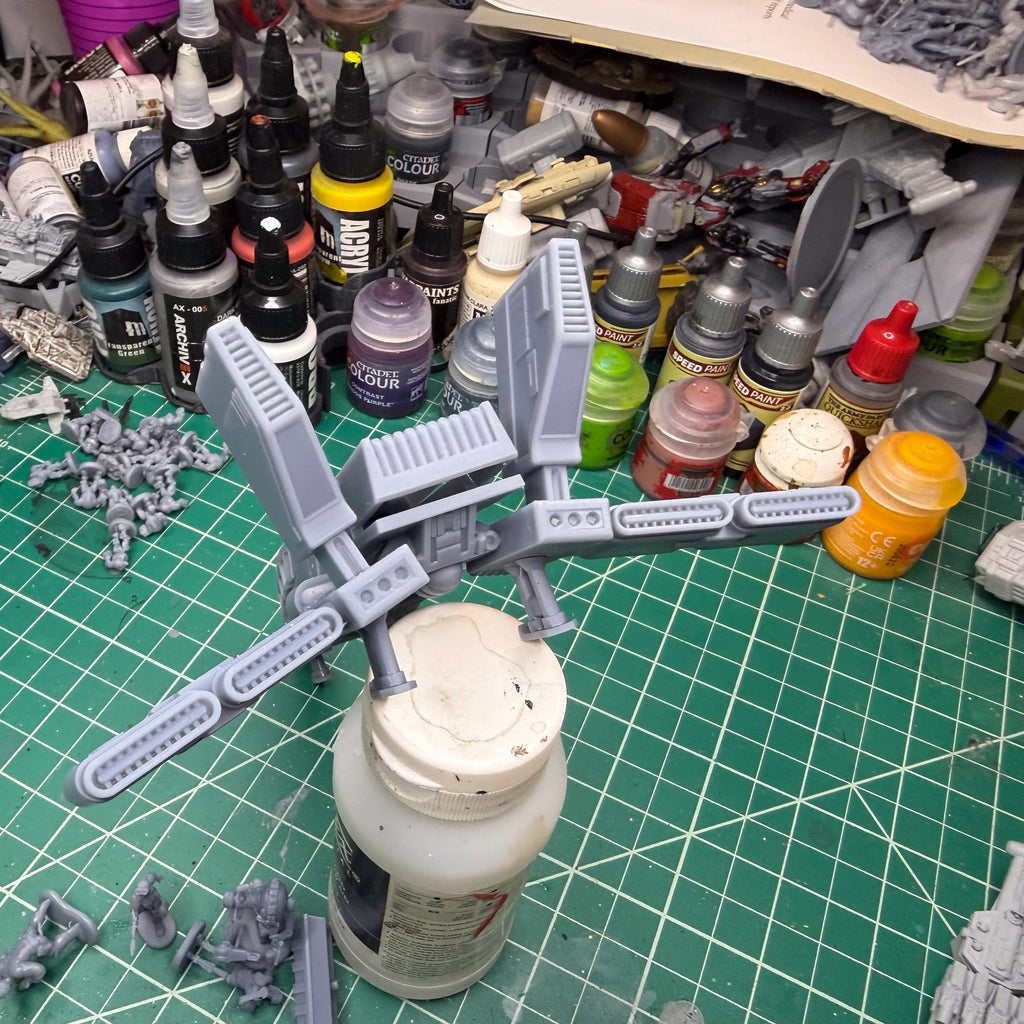 Kyle Katarns “Moldy Crow” Micro Galaxy Scale playset