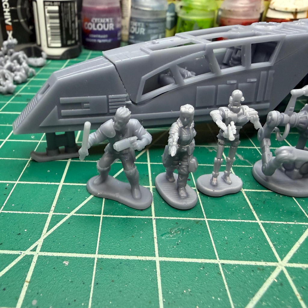 Kyle Katarns “Moldy Crow” Micro Galaxy Scale playset