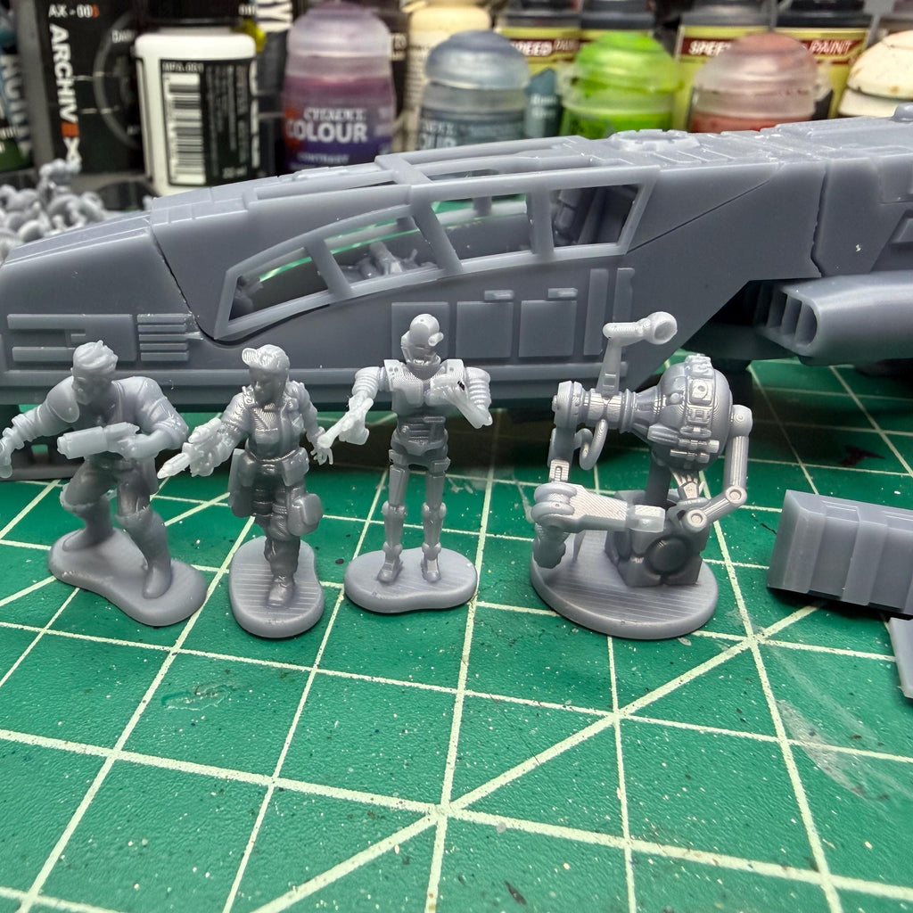 Kyle Katarns “Moldy Crow” Micro Galaxy Scale playset