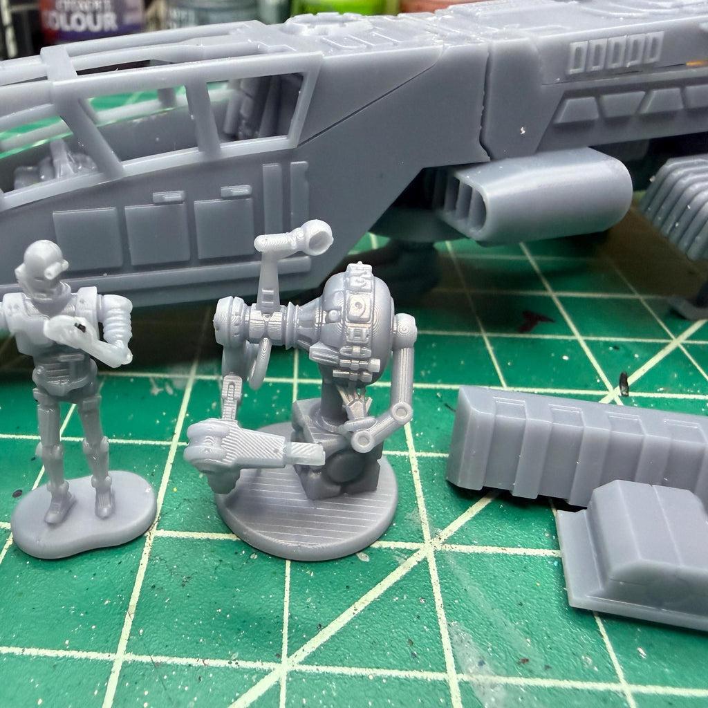 Kyle Katarns “Moldy Crow” Micro Galaxy Scale playset