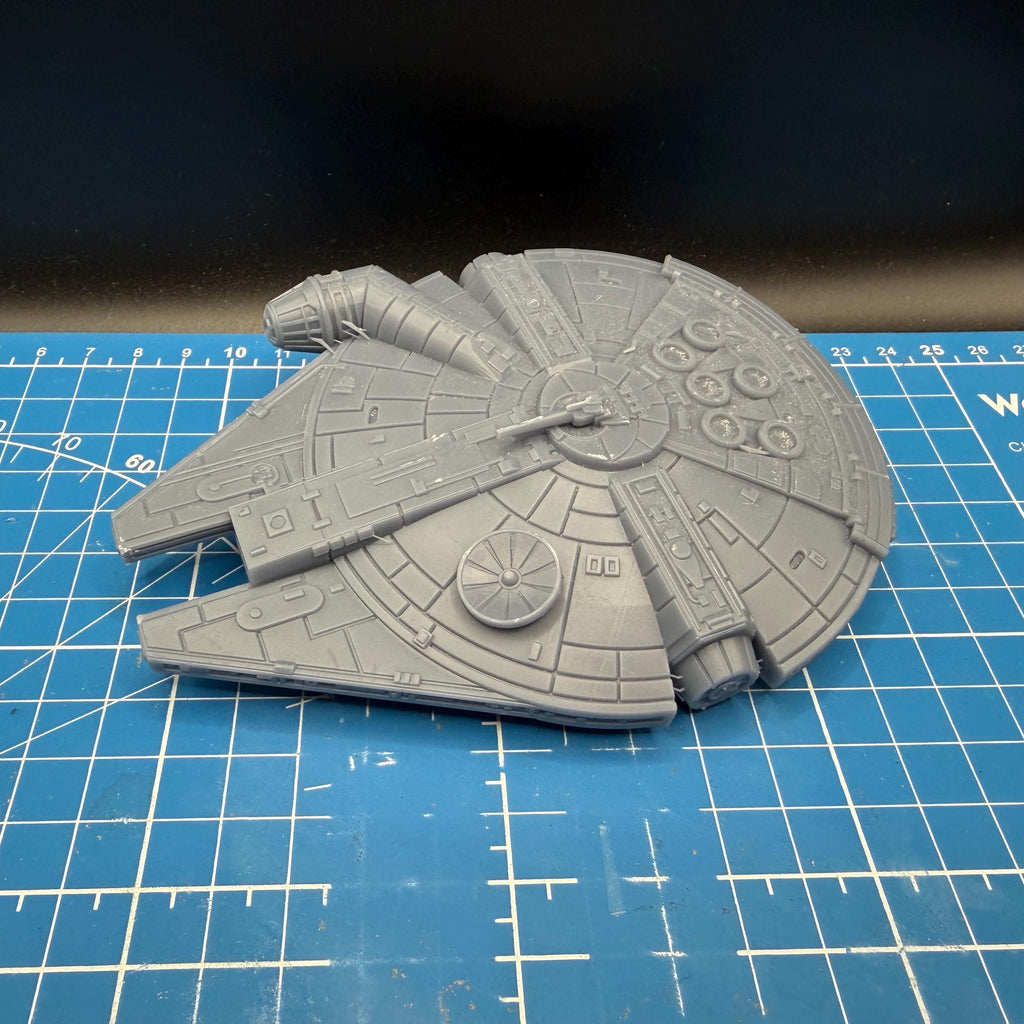 XW scale YT-1300 Millennium Falcon “Solo” transport for Star wars Xwing scale gaming 1/270