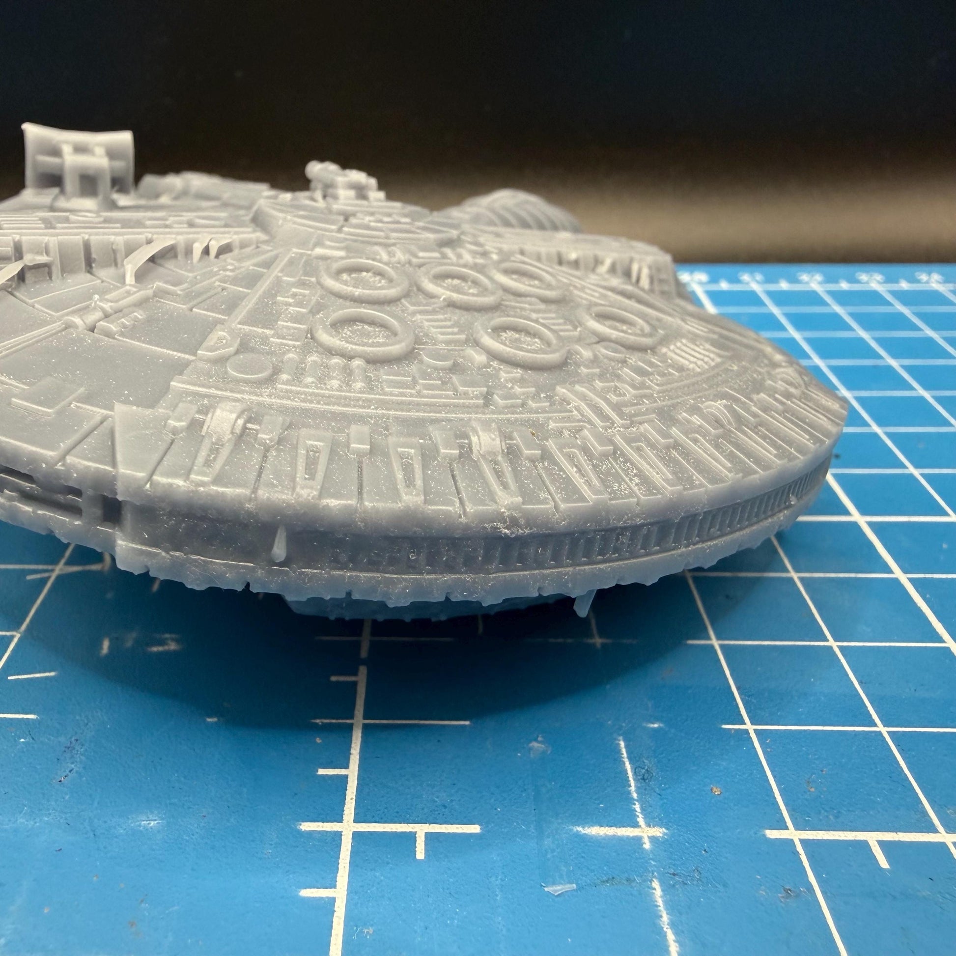 XW scale YT-1300 Millennium Falcon “Sequel Trilogy” transport for Star wars Xwing scale gaming 1/270