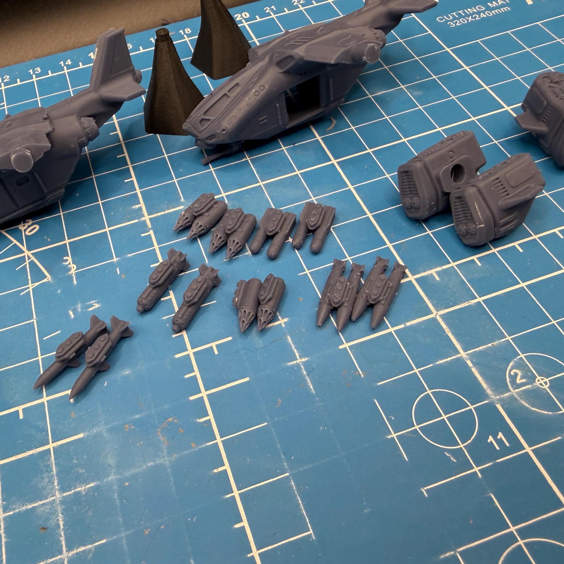 10mm Scale Garuda class Dropship/Gunship Wing (2) for Full Spectrum Dominance, epic scale games