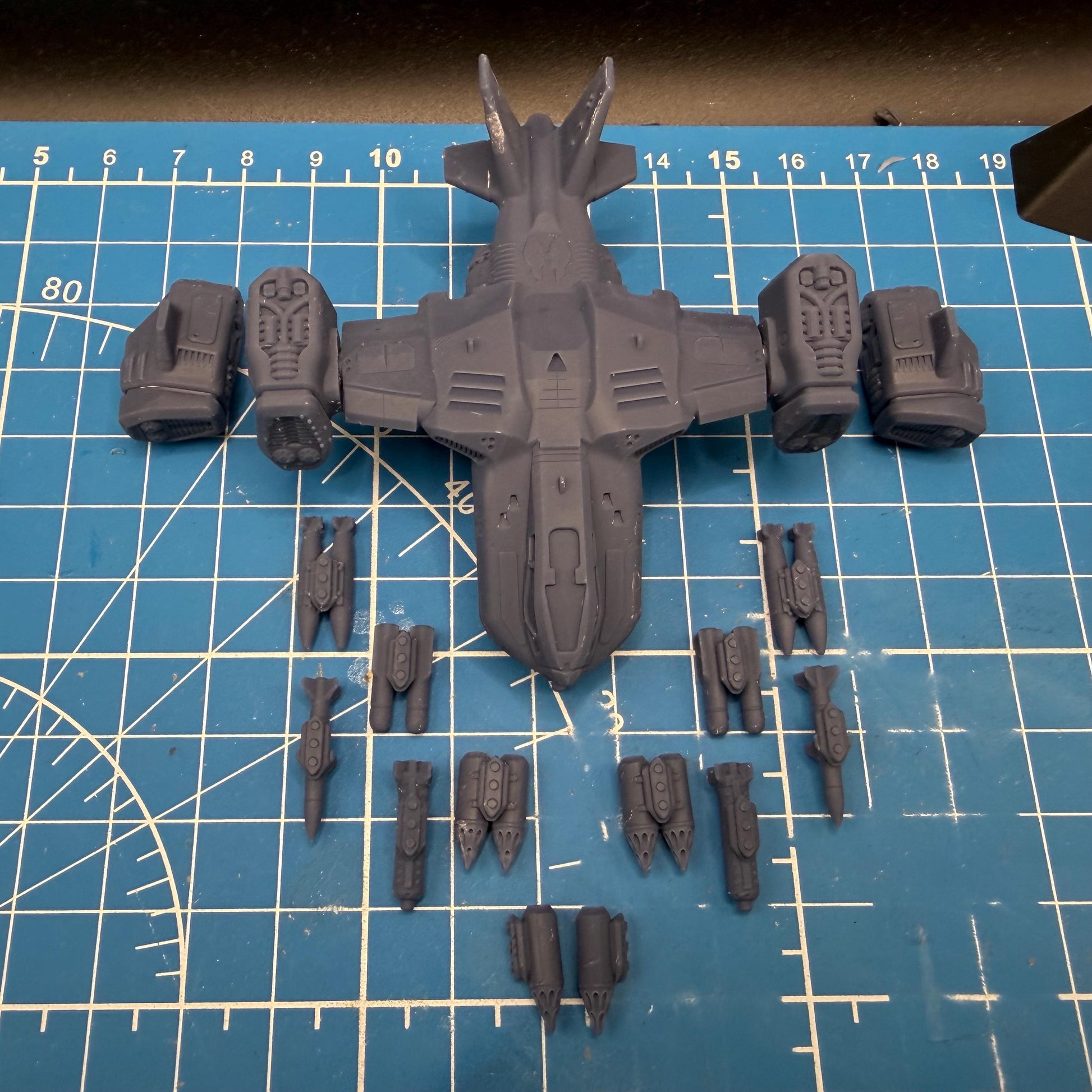 10mm Scale Garuda class Dropship/Gunship Wing (2) for Full Spectrum Dominance, epic scale games